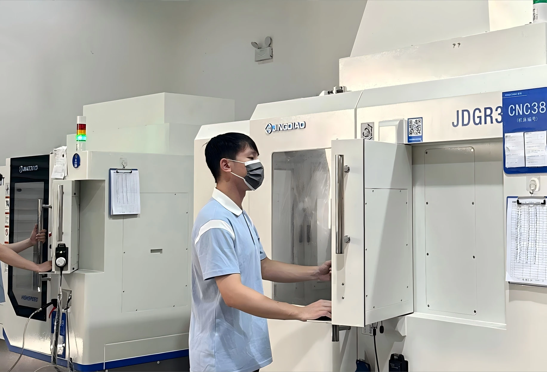 京科精密CNC加工车间